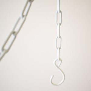 PIATTO METALLO TONDO D.66 CM PENDENTE BIANCO PIATTO METALLO TONDO D.66 CM PENDENTE BIANCO