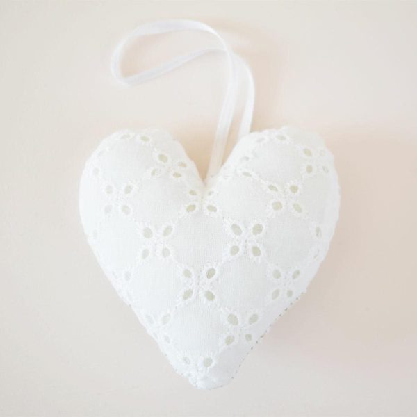 SET 6 CUORI STOFFA D/APPENDERE 9X9 CM BIANCO SET 6 CUORI STOFFA D/APPENDERE 9X9 CM BIANCO