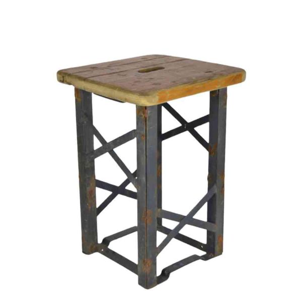 SGABELLO BASSO LEGNO/FERRO 33,5X33,5 CM H.41 CM -VINTAGE- SGABELLO BASSO LEGNO/FERRO 33,5X33,5 CM H.41 CM -VINTAGE-