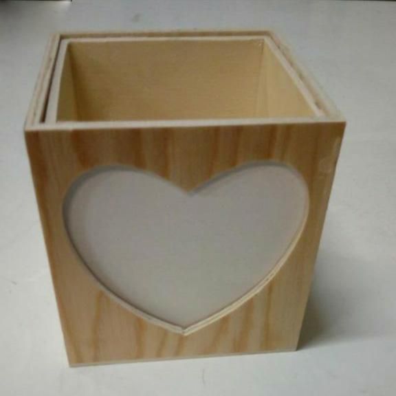 SCATOLA LEGNO-HEART- QUAD. CM.11,5 H.12 NATURALE/BIANCO
