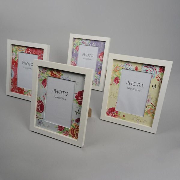 PORTAFOTO LEGNO 18X22 DEC.ASS. PORTAFOTO LEGNO 18X22 DEC.ASS.